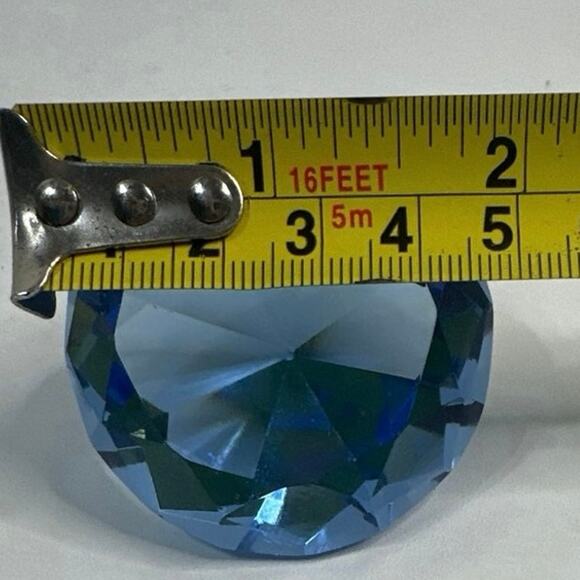Paper weight blue glass diamond. See pics for measurements. - Picture 7 of 9